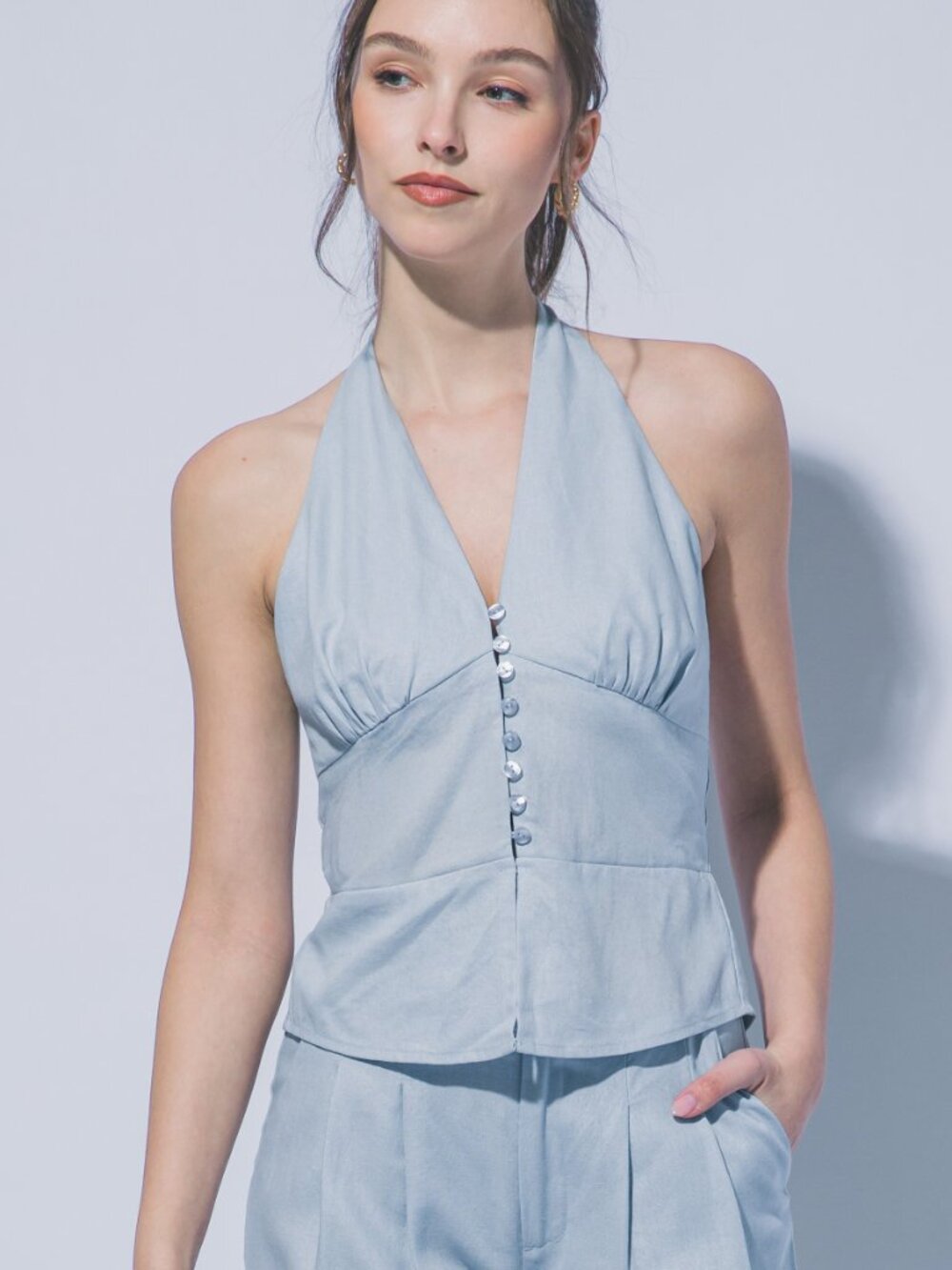 NWT Soft Neutral Blue Linen Blend Halter Top Smocked Back Adjustable Ties Summer